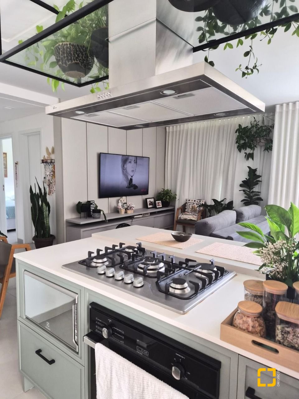 Apartamento com 78m², 3 quartos (sendo 1 suíte), 1 garagem, no bairro Ingleses do Rio Vermelho em Florianópolis
