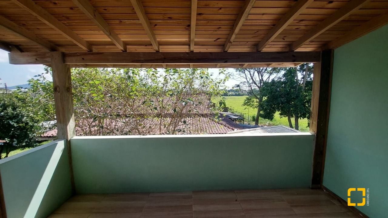 Casa com 103m², 3 quartos (sendo 1 suíte), no bairro Campeche em Florianópolis