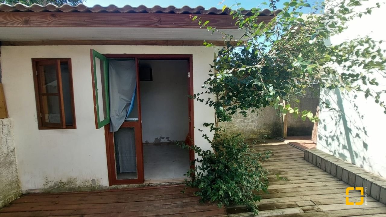 Casa com 103m², 3 quartos (sendo 1 suíte), no bairro Campeche em Florianópolis