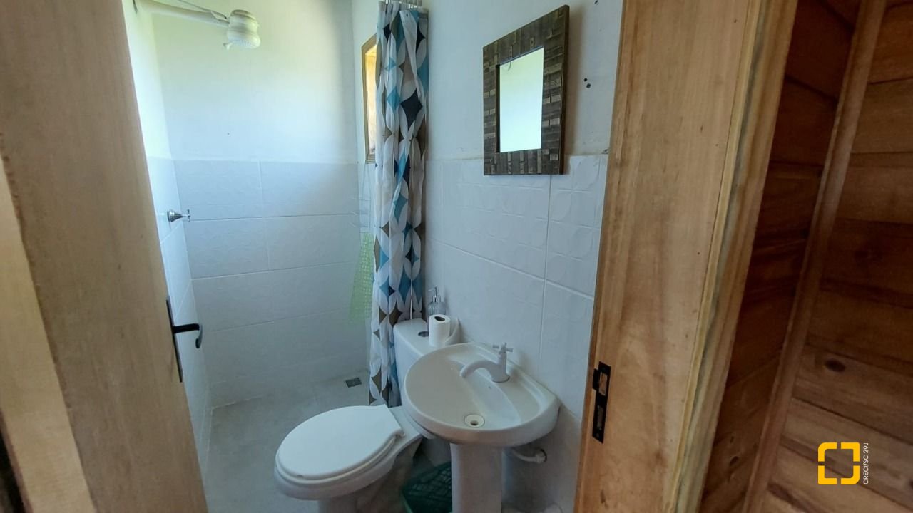 Casa com 103m², 3 quartos (sendo 1 suíte), no bairro Campeche em Florianópolis