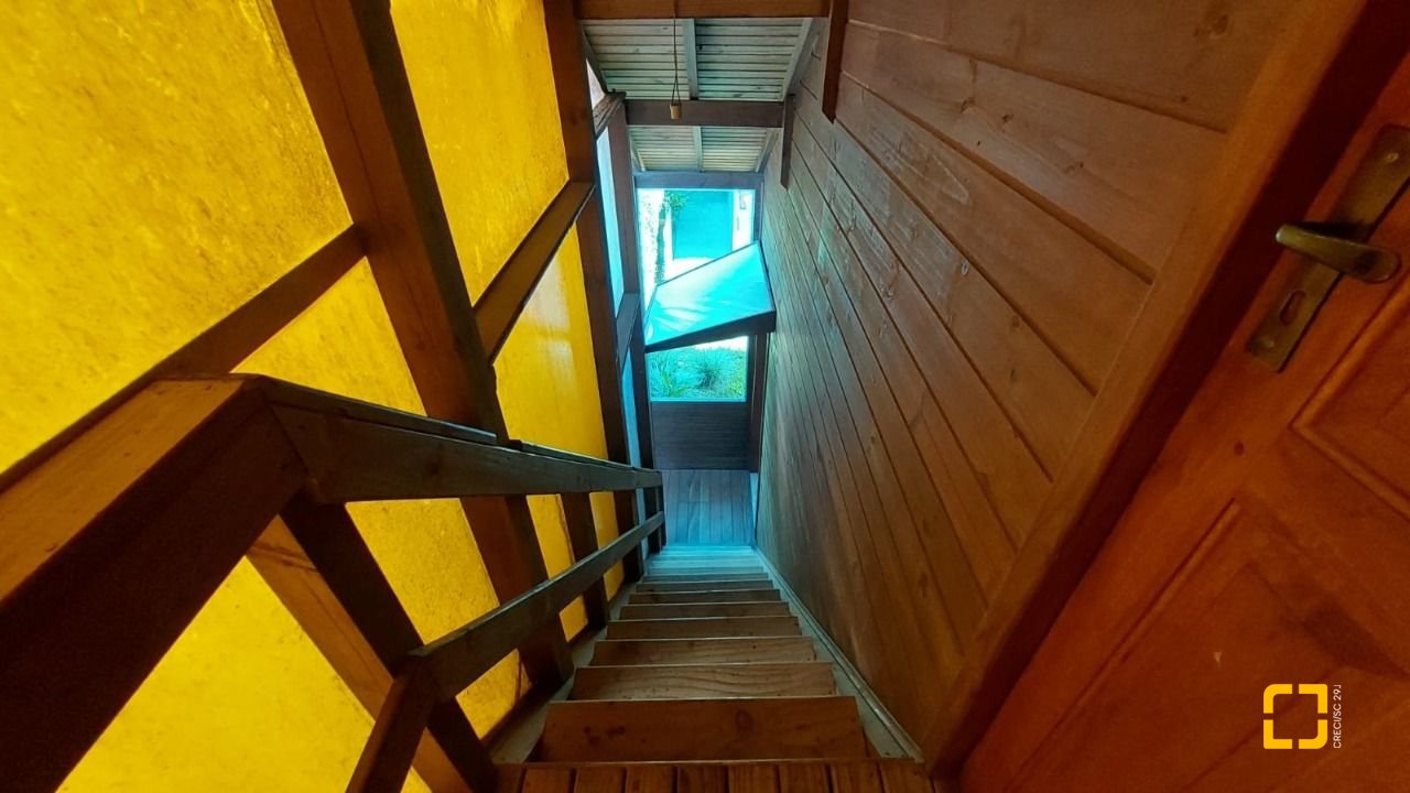 Casa com 103m², 3 quartos (sendo 1 suíte), no bairro Campeche em Florianópolis