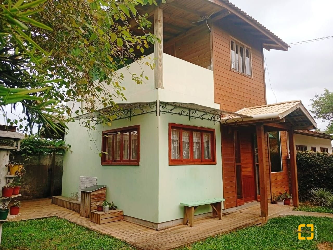 Casa com 103m², 3 quartos (sendo 1 suíte), no bairro Campeche em Florianópolis