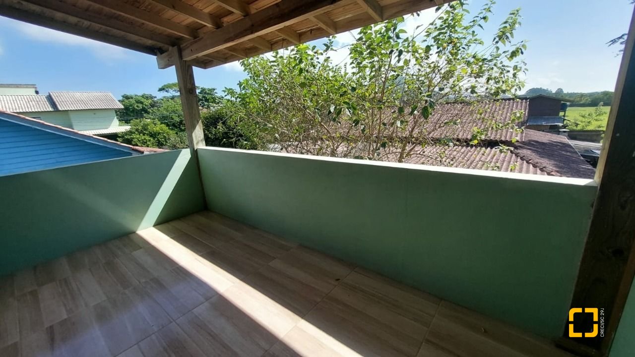 Casa com 103m², 3 quartos (sendo 1 suíte), no bairro Campeche em Florianópolis
