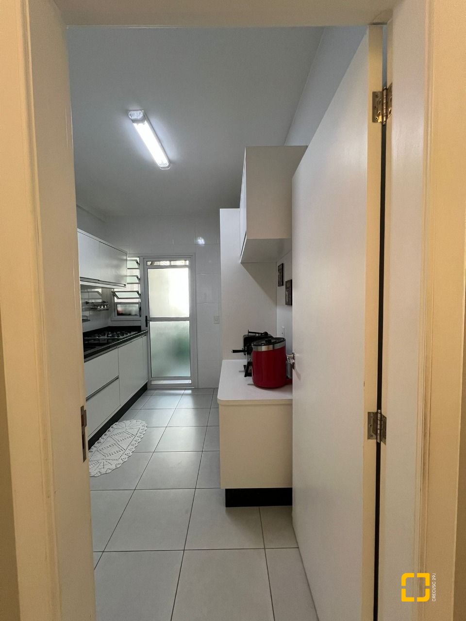 Apartamento com 87m², 4 quartos (sendo 1 suíte), 1 garagem, no bairro Itacorubi em Florianópolis