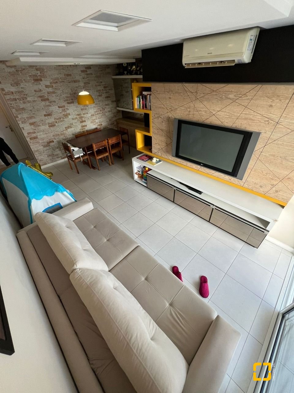 Apartamento com 87m², 4 quartos (sendo 1 suíte), 1 garagem, no bairro Itacorubi em Florianópolis