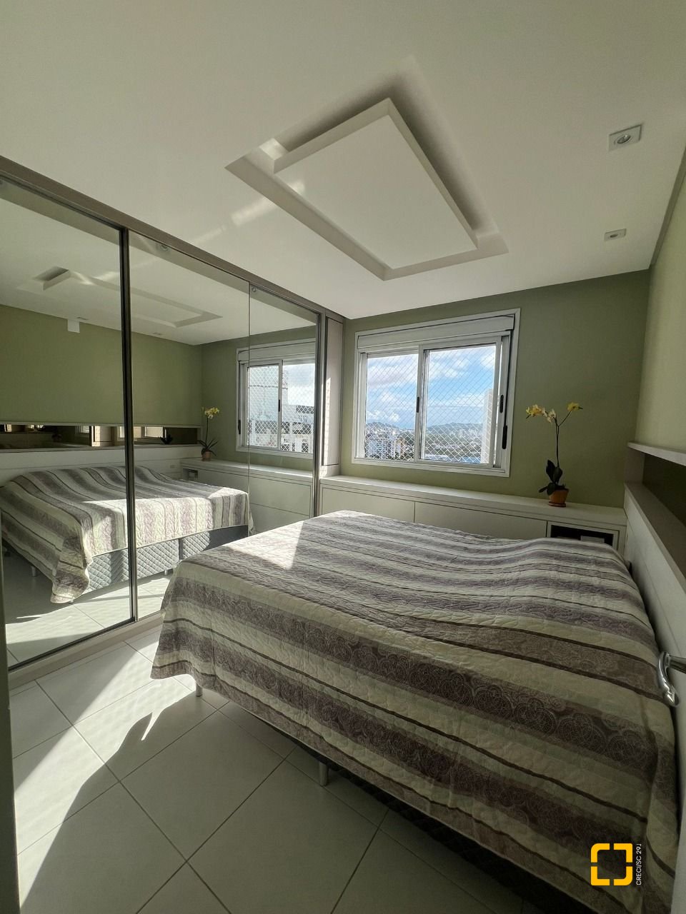 Apartamento com 87m², 4 quartos (sendo 1 suíte), 1 garagem, no bairro Itacorubi em Florianópolis