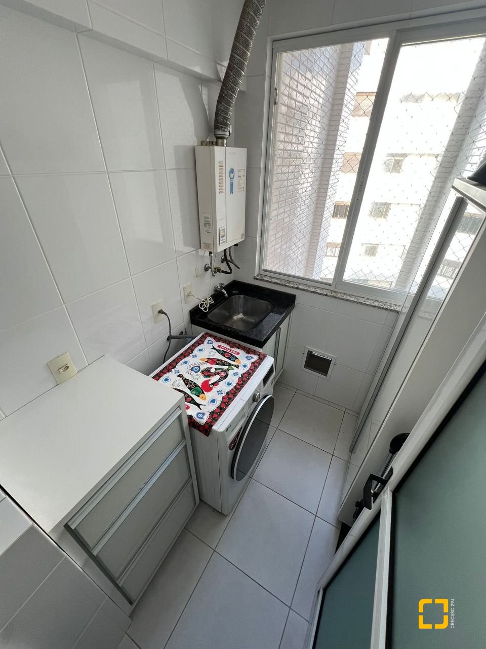 Apartamento com 87m², 4 quartos (sendo 1 suíte), 1 garagem, no bairro Itacorubi em Florianópolis