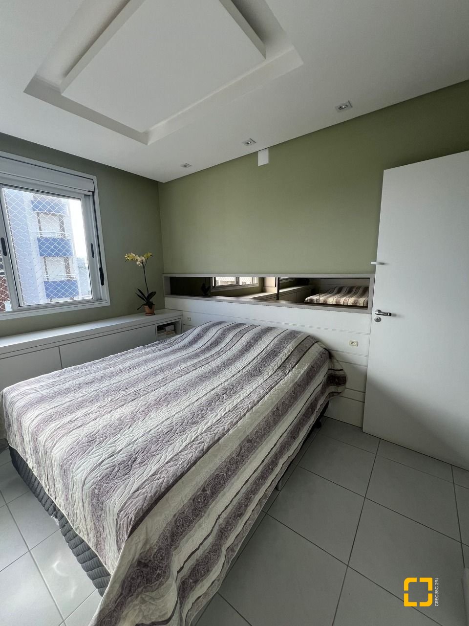 Apartamento com 87m², 4 quartos (sendo 1 suíte), 1 garagem, no bairro Itacorubi em Florianópolis
