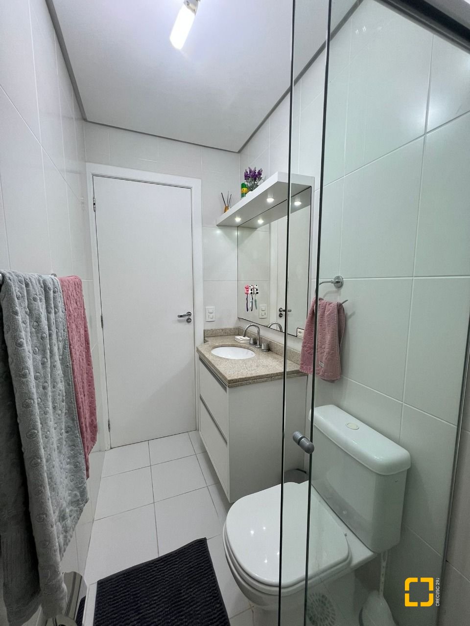 Apartamento com 87m², 4 quartos (sendo 1 suíte), 1 garagem, no bairro Itacorubi em Florianópolis