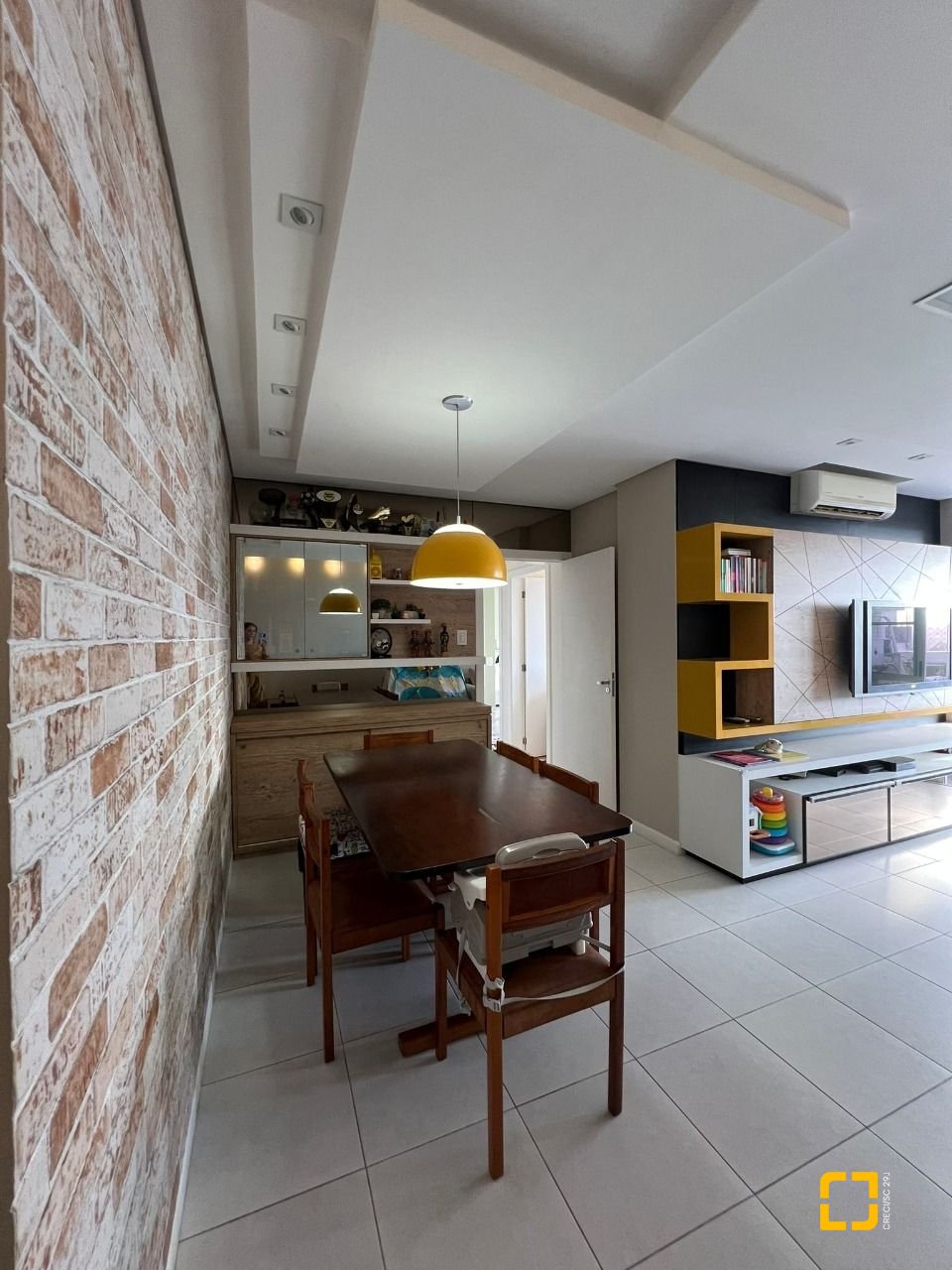 Apartamento com 87m², 4 quartos (sendo 1 suíte), 1 garagem, no bairro Itacorubi em Florianópolis