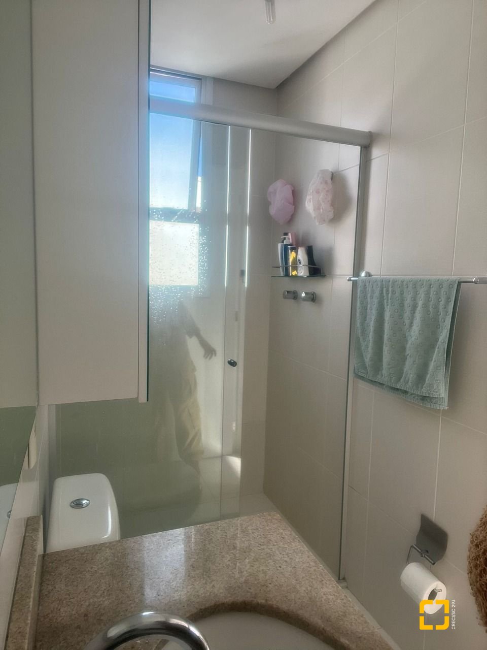 Apartamento com 87m², 4 quartos (sendo 1 suíte), 1 garagem, no bairro Itacorubi em Florianópolis