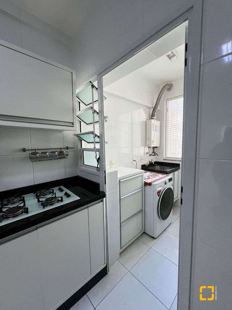 Apartamento com 87m², 4 quartos (sendo 1 suíte), 1 garagem, no bairro Itacorubi em Florianópolis