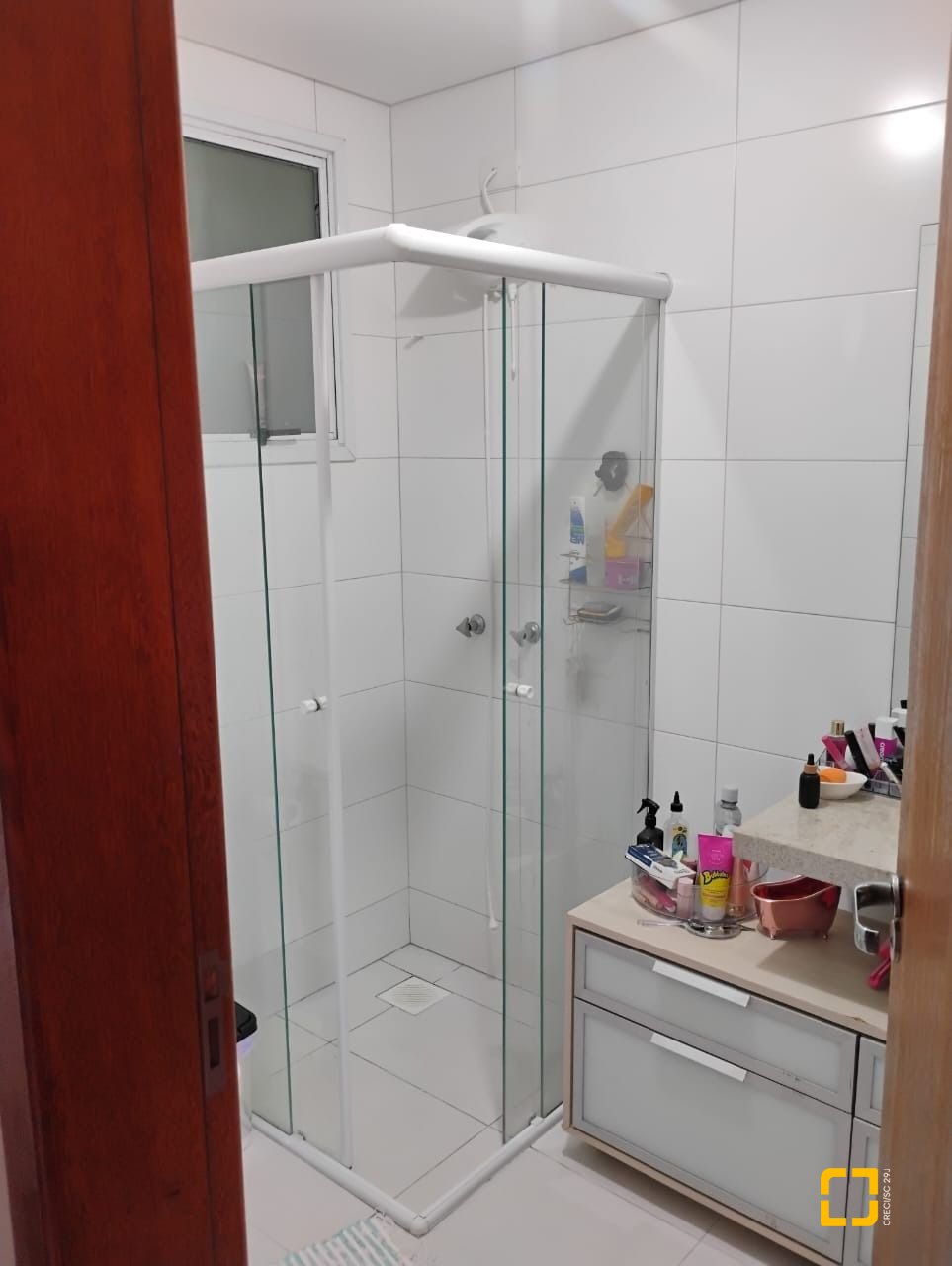 Apartamento com 72m², 3 quartos (sendo 1 suíte), 1 garagem, no bairro Pedra Branca em Palhoça
