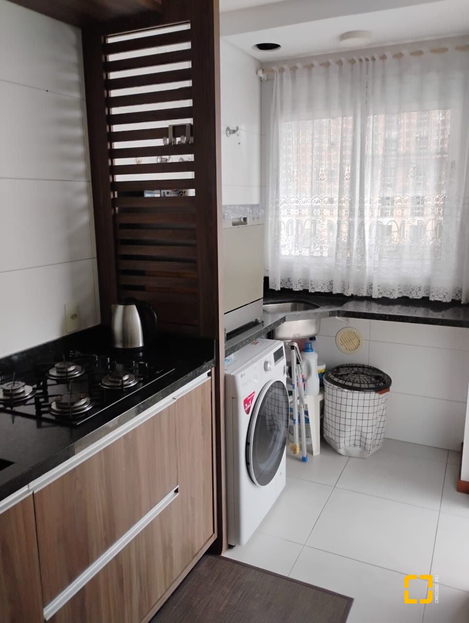 Apartamento com 72m², 2 quartos (sendo 1 suíte), 1 garagem, no bairro Pedra Branca em Palhoça