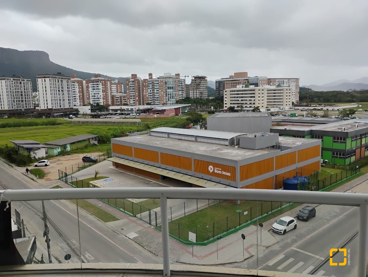 Apartamento com 72m², 2 quartos (sendo 1 suíte), 1 garagem, no bairro Pedra Branca em Palhoça