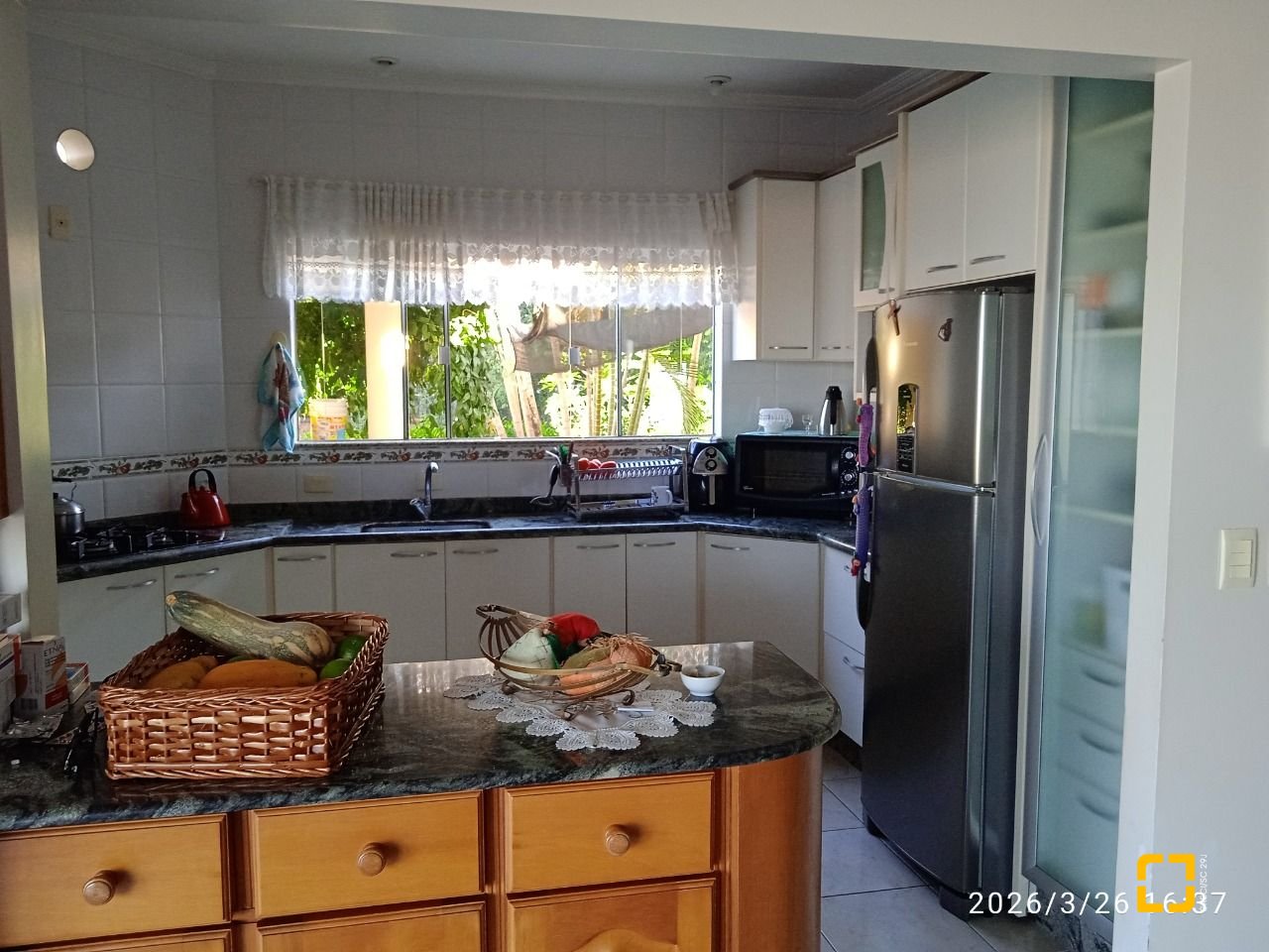 Casa de Condomínio com 301m², 4 quartos (sendo 2 suítes), 2 garagens, no bairro Bosque das Mansões em São José