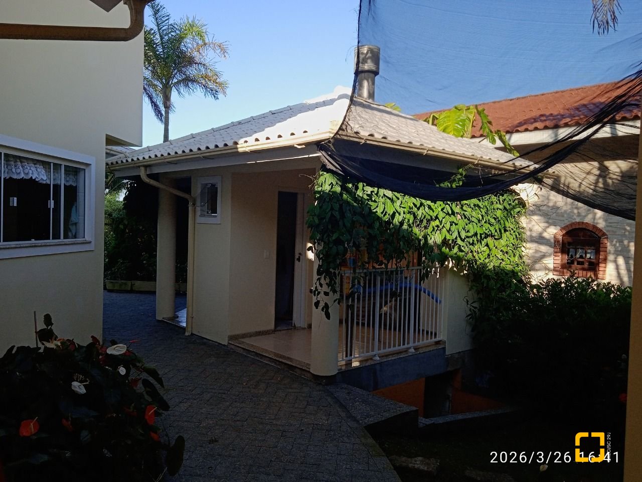 Casa de Condomínio com 301m², 4 quartos (sendo 2 suítes), 2 garagens, no bairro Bosque das Mansões em São José