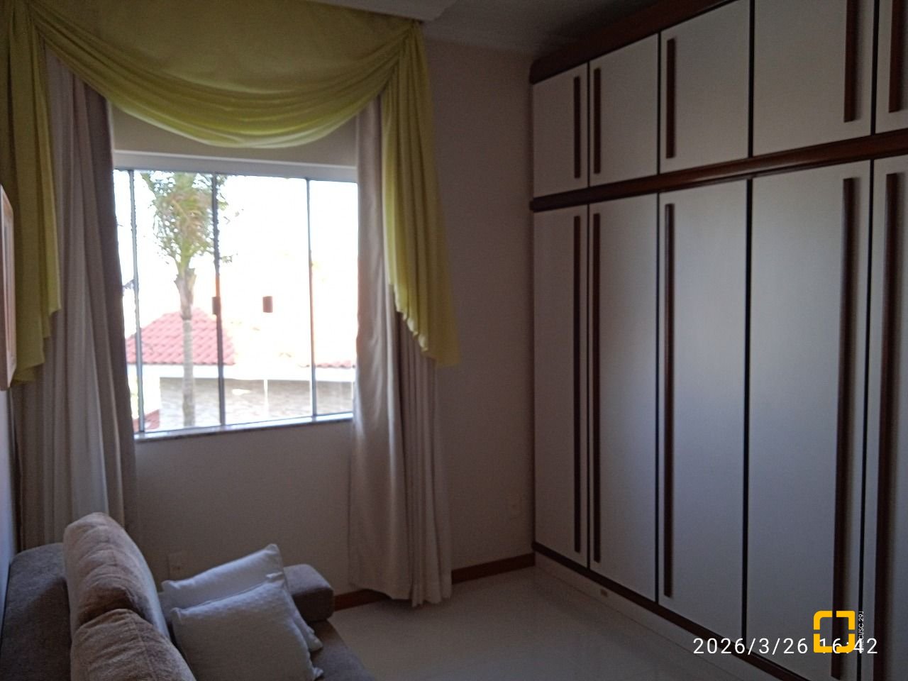 Casa de Condomínio com 301m², 4 quartos (sendo 2 suítes), 2 garagens, no bairro Bosque das Mansões em São José