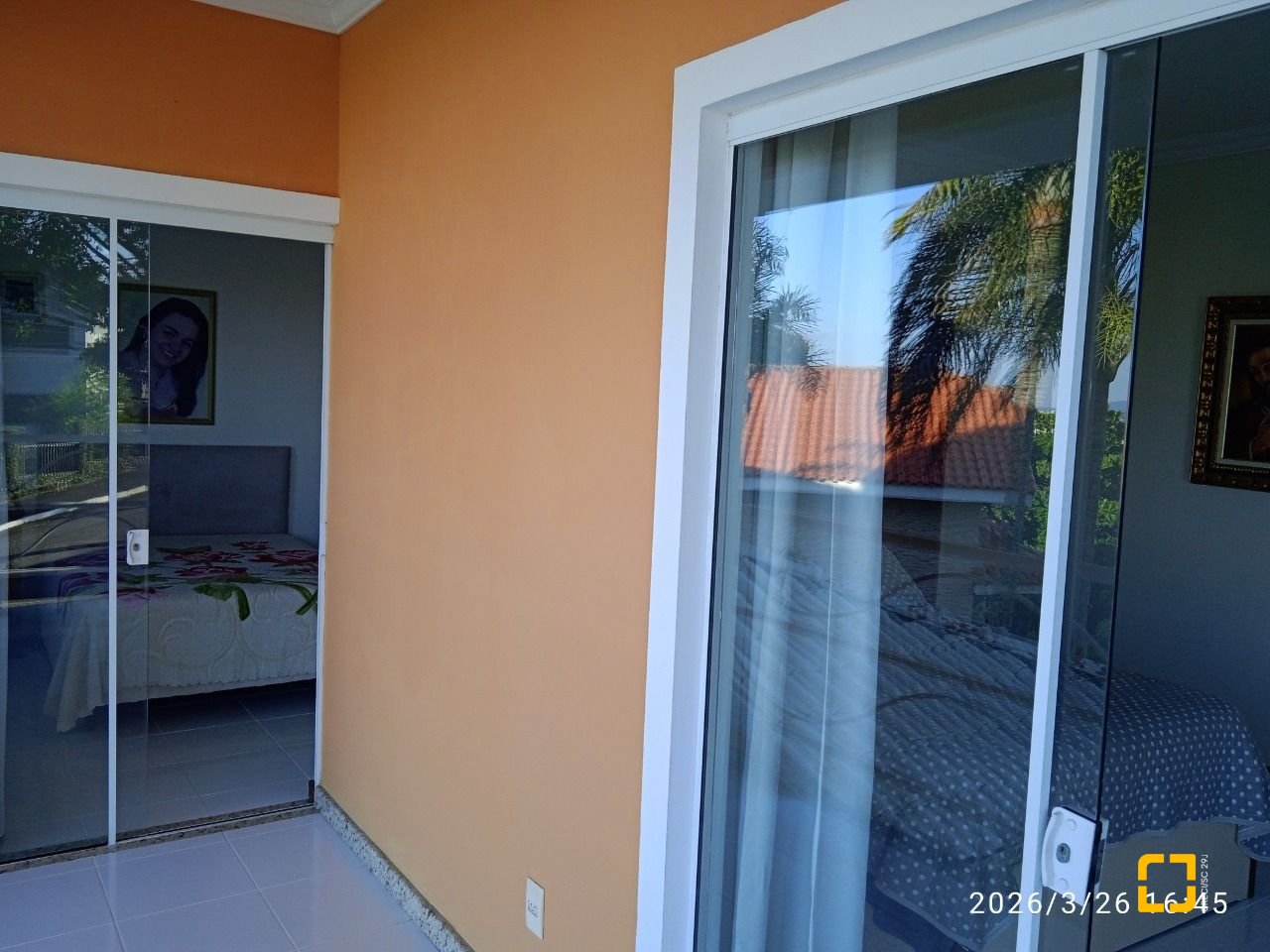 Casa de Condomínio com 301m², 4 quartos (sendo 2 suítes), 2 garagens, no bairro Bosque das Mansões em São José