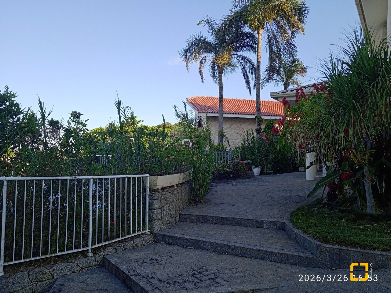 Casa de Condomínio com 301m², 4 quartos (sendo 2 suítes), 2 garagens, no bairro Bosque das Mansões em São José