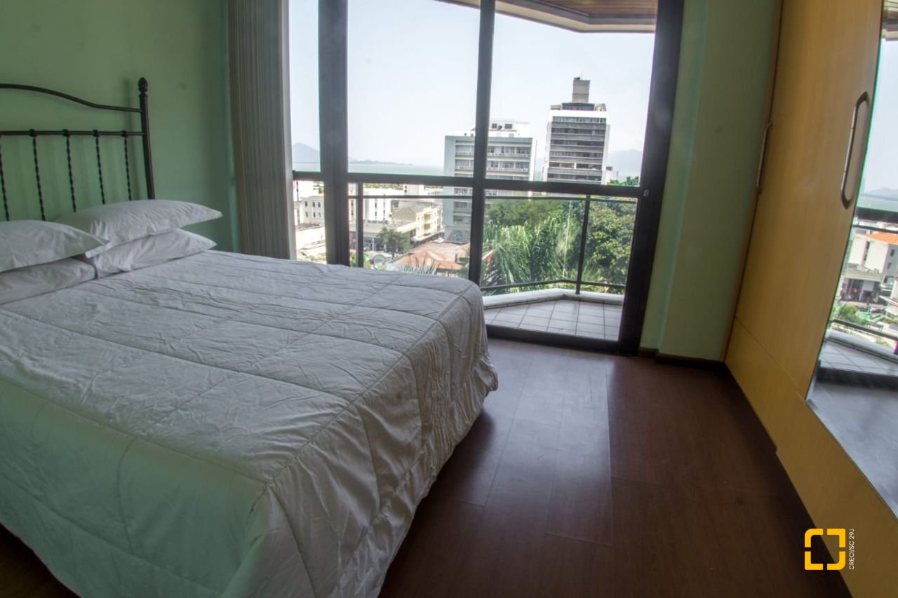 Apartamento com 69m², 2 quartos, 1 garagem, no bairro Centro em Florianópolis