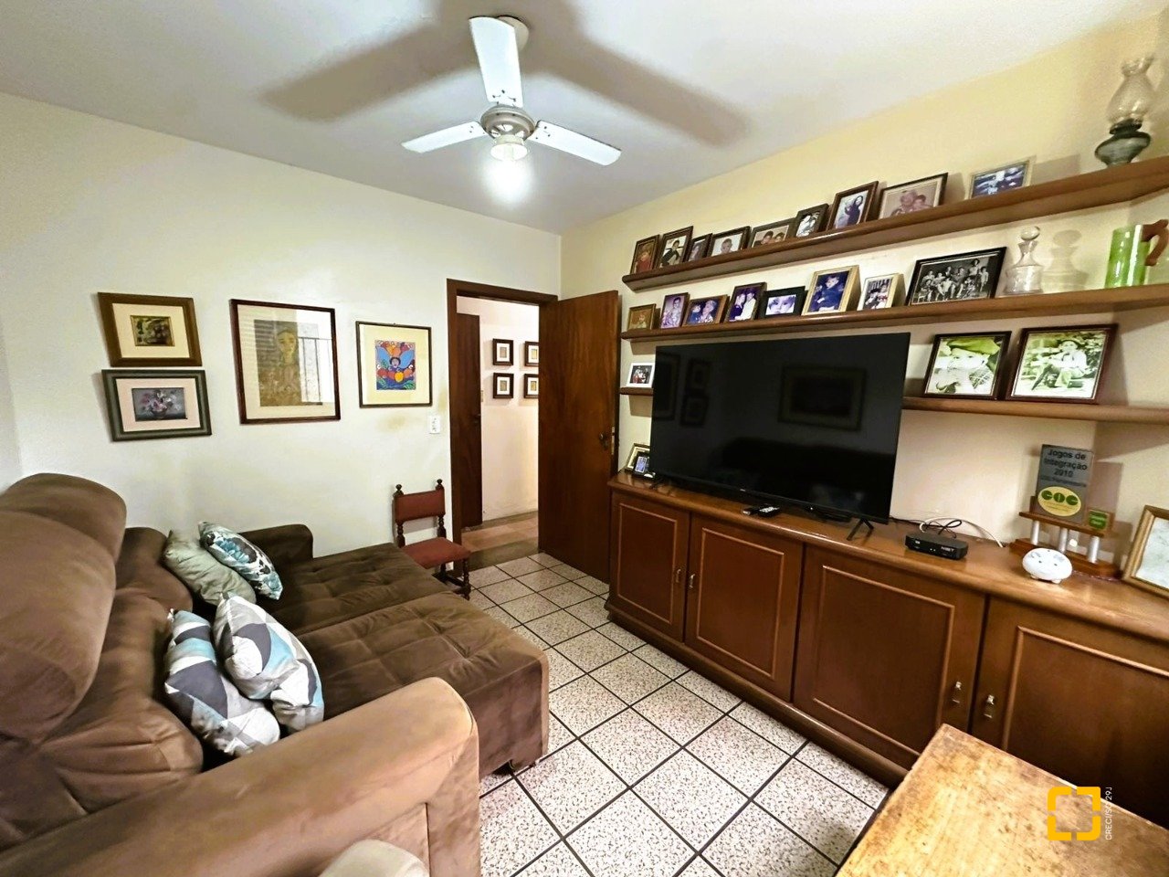 Apartamento com 231m², 6 quartos (sendo 2 suítes), 2 garagens, no bairro Centro em Florianópolis