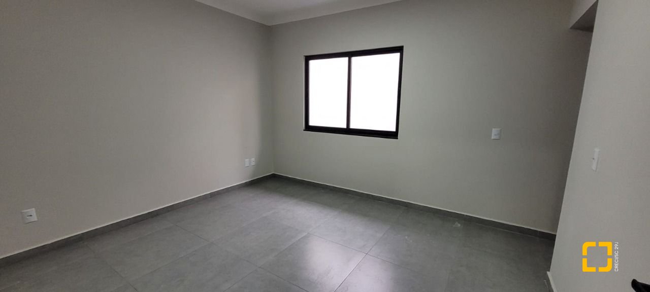 Casa com 83m², 4 quartos (sendo 1 suíte), 2 garagens, no bairro Bela Vista em Palhoça