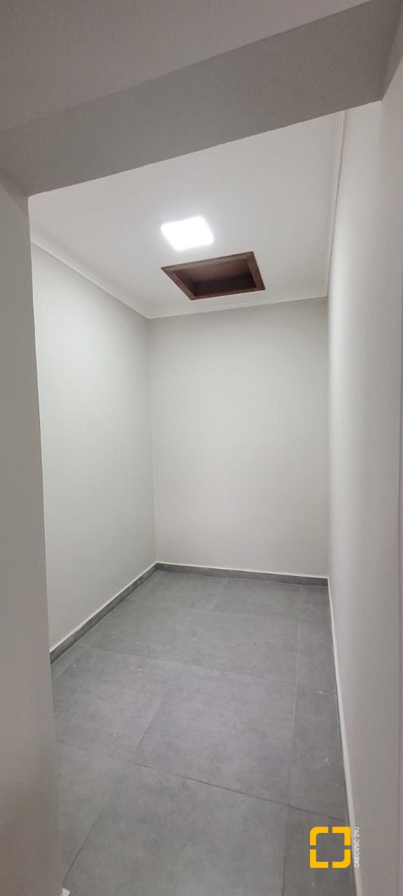 Casa com 83m², 3 quartos (sendo 1 suíte), 2 garagens, no bairro Bela Vista em Palhoça