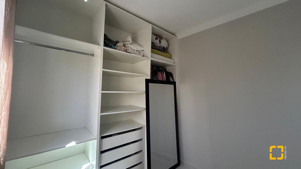 Casa com 180m², 6 quartos (sendo 3 suítes), 2 garagens, no bairro Ingleses em Florianópolis
