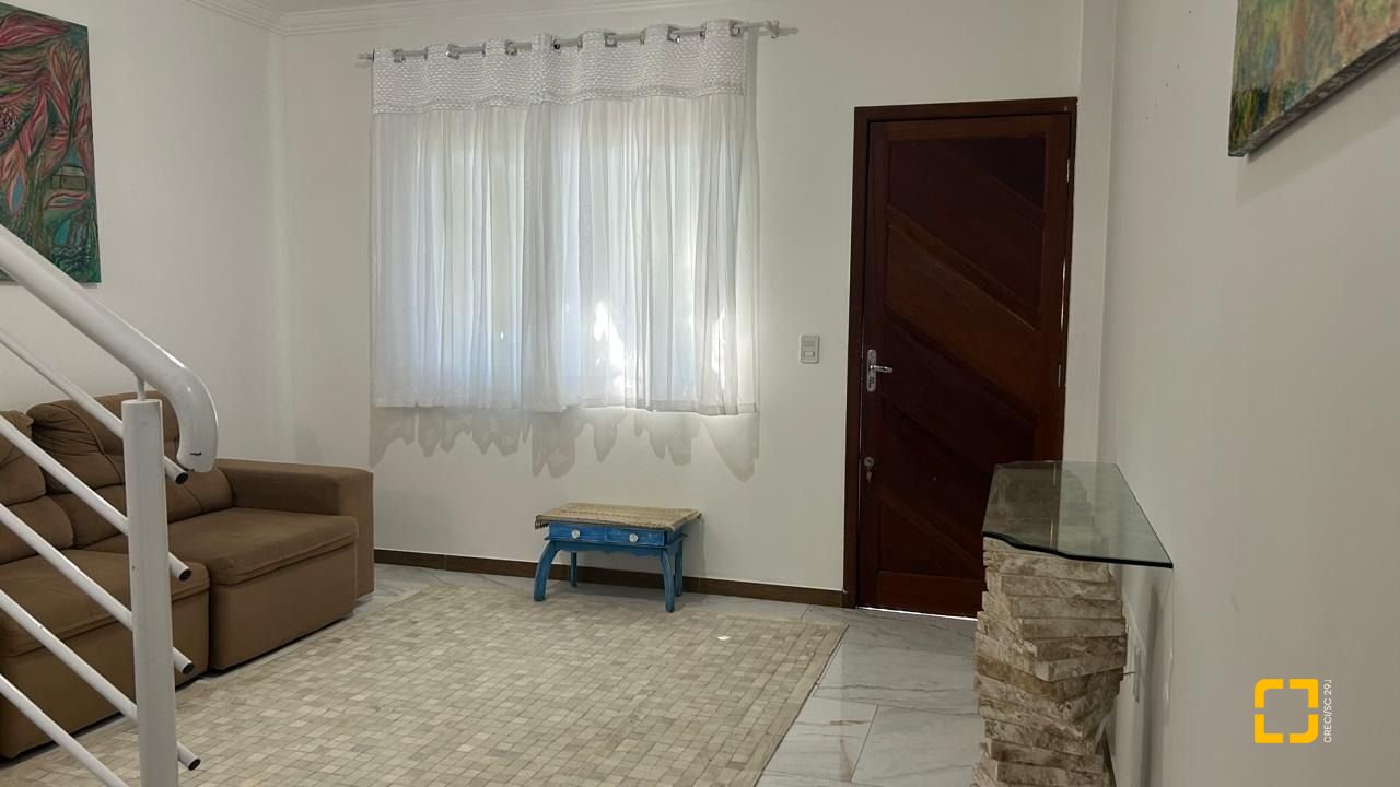Casa com 180m², 6 quartos (sendo 3 suítes), 2 garagens, no bairro Ingleses em Florianópolis