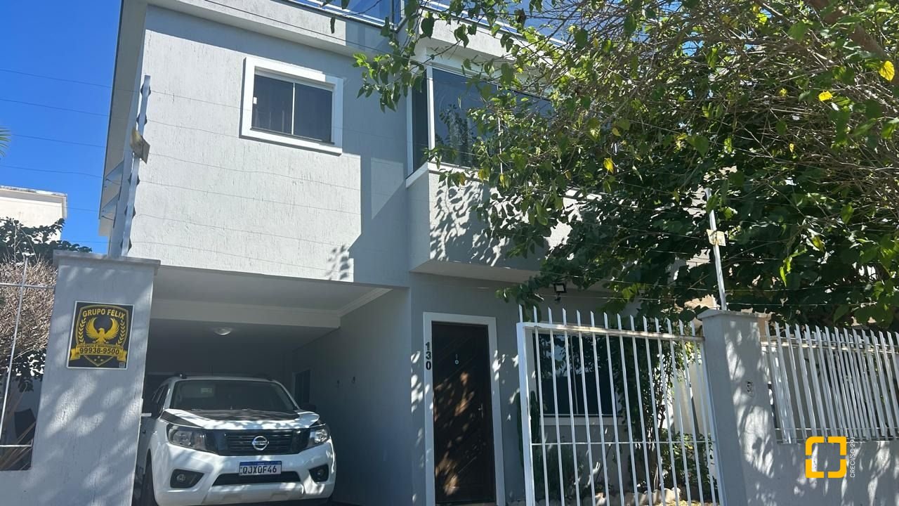 Casa com 180m², 6 quartos (sendo 3 suítes), 2 garagens, no bairro Ingleses em Florianópolis