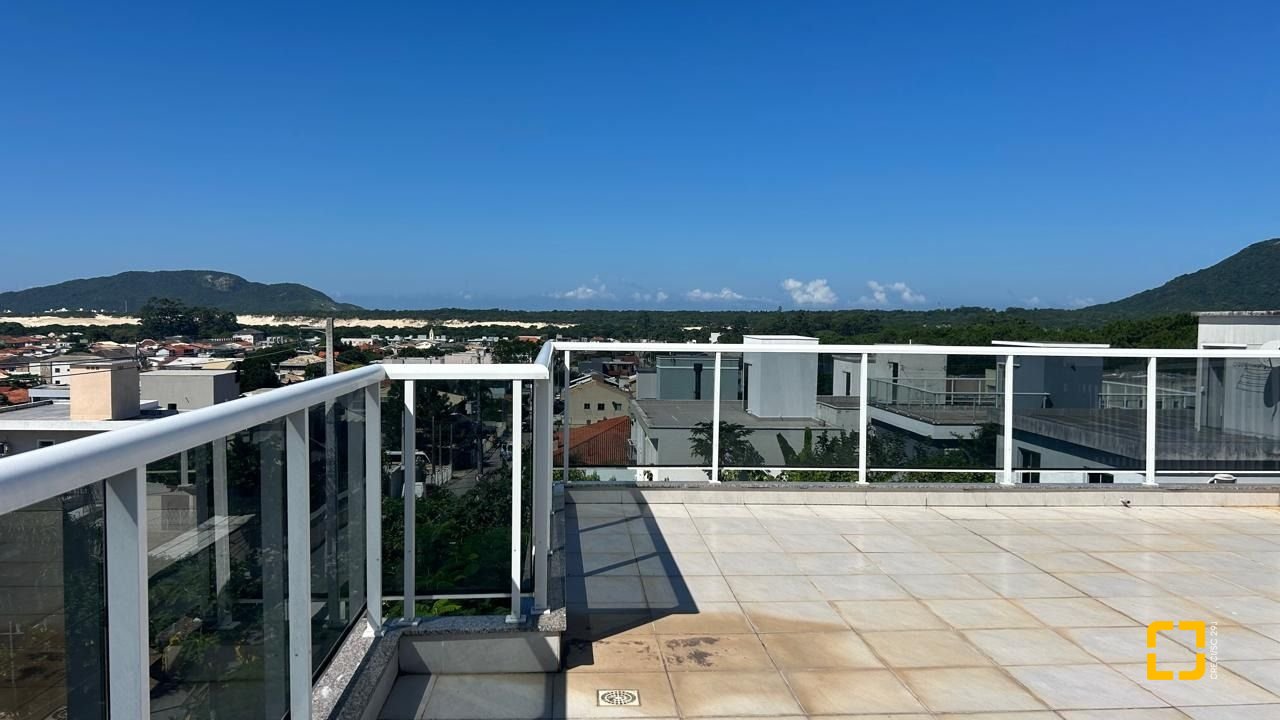 Casa com 180m², 6 quartos (sendo 3 suítes), 2 garagens, no bairro Ingleses em Florianópolis
