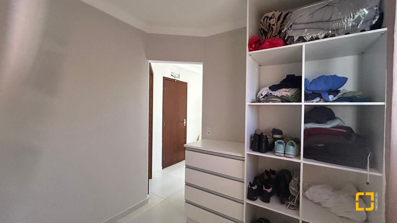 Casa com 180m², 6 quartos (sendo 3 suítes), 2 garagens, no bairro Ingleses em Florianópolis