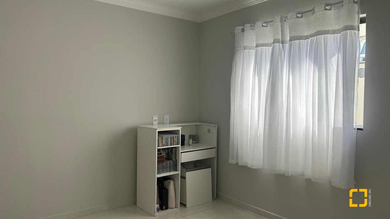 Casa com 180m², 6 quartos (sendo 3 suítes), 2 garagens, no bairro Ingleses em Florianópolis