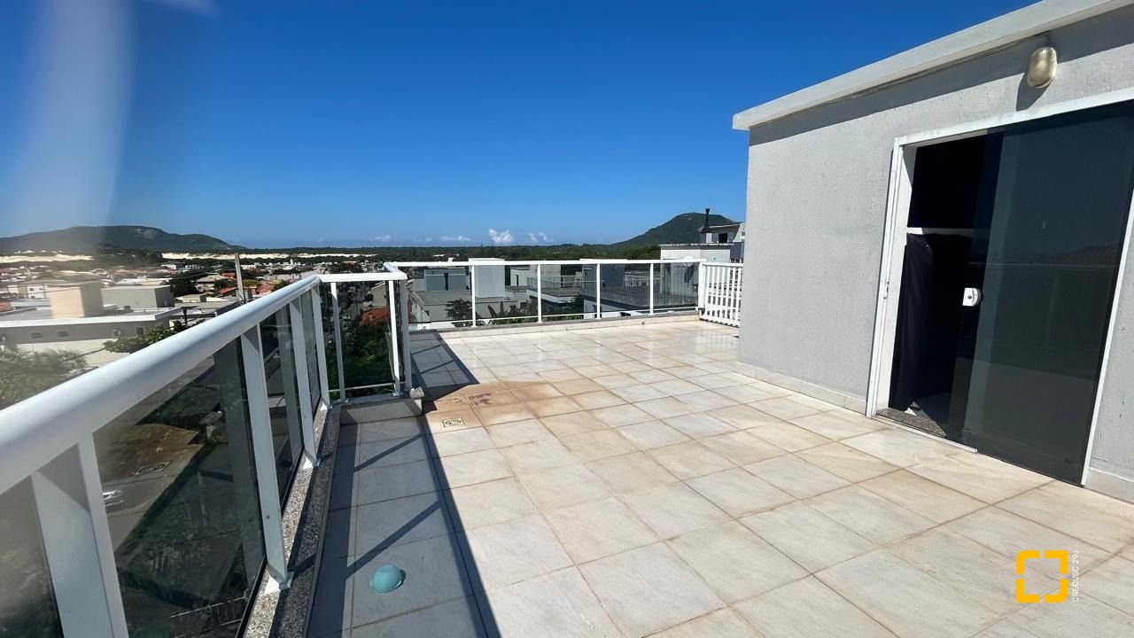 Casa com 180m², 6 quartos (sendo 3 suítes), 2 garagens, no bairro Ingleses em Florianópolis