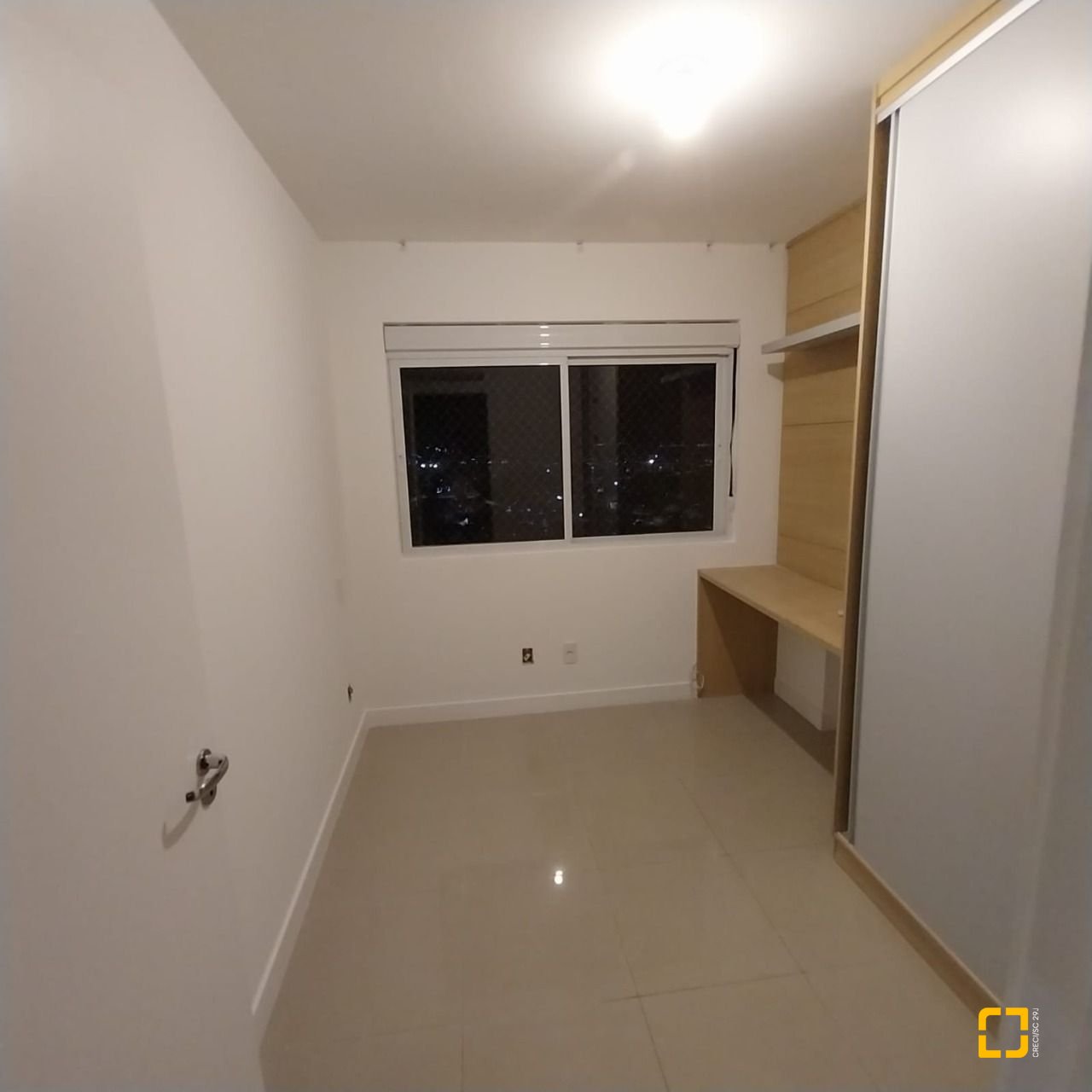 Apartamento com 85m², 4 quartos (sendo 1 suíte), 2 garagens, no bairro Capoeiras em Florianópolis