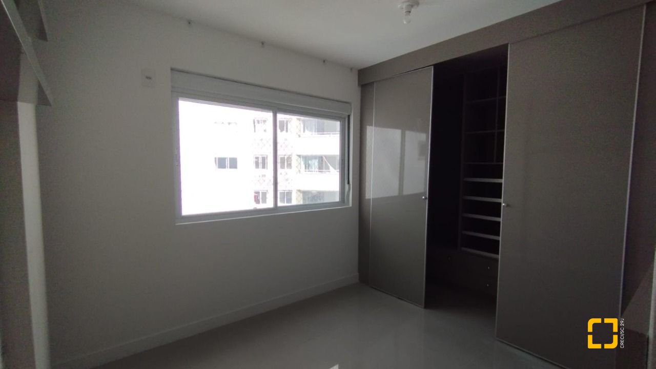 Apartamento com 85m², 4 quartos (sendo 1 suíte), 2 garagens, no bairro Capoeiras em Florianópolis