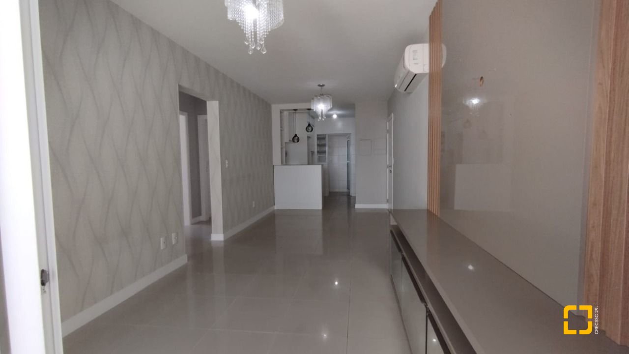Apartamento com 85m², 4 quartos (sendo 1 suíte), 2 garagens, no bairro Capoeiras em Florianópolis