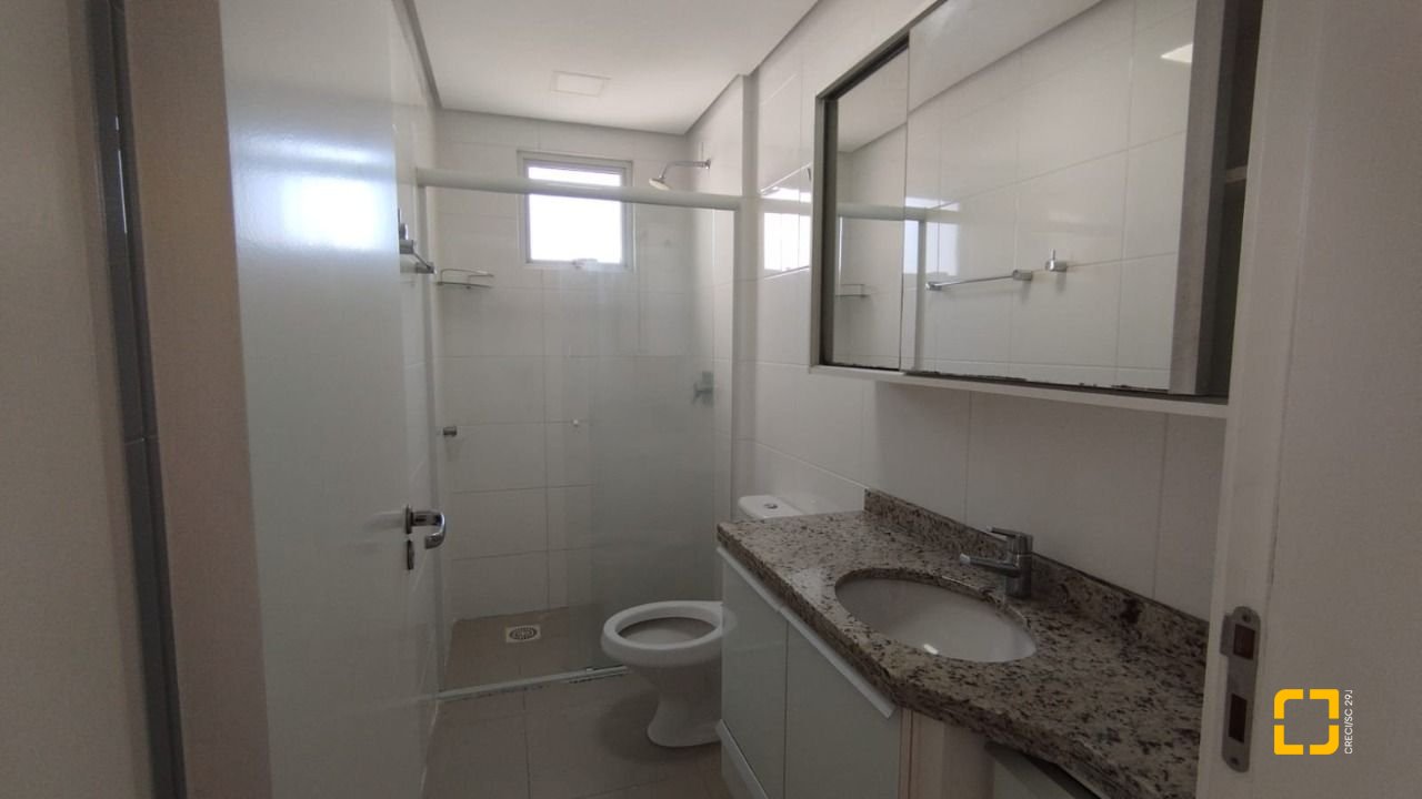 Apartamento com 85m², 4 quartos (sendo 1 suíte), 2 garagens, no bairro Capoeiras em Florianópolis