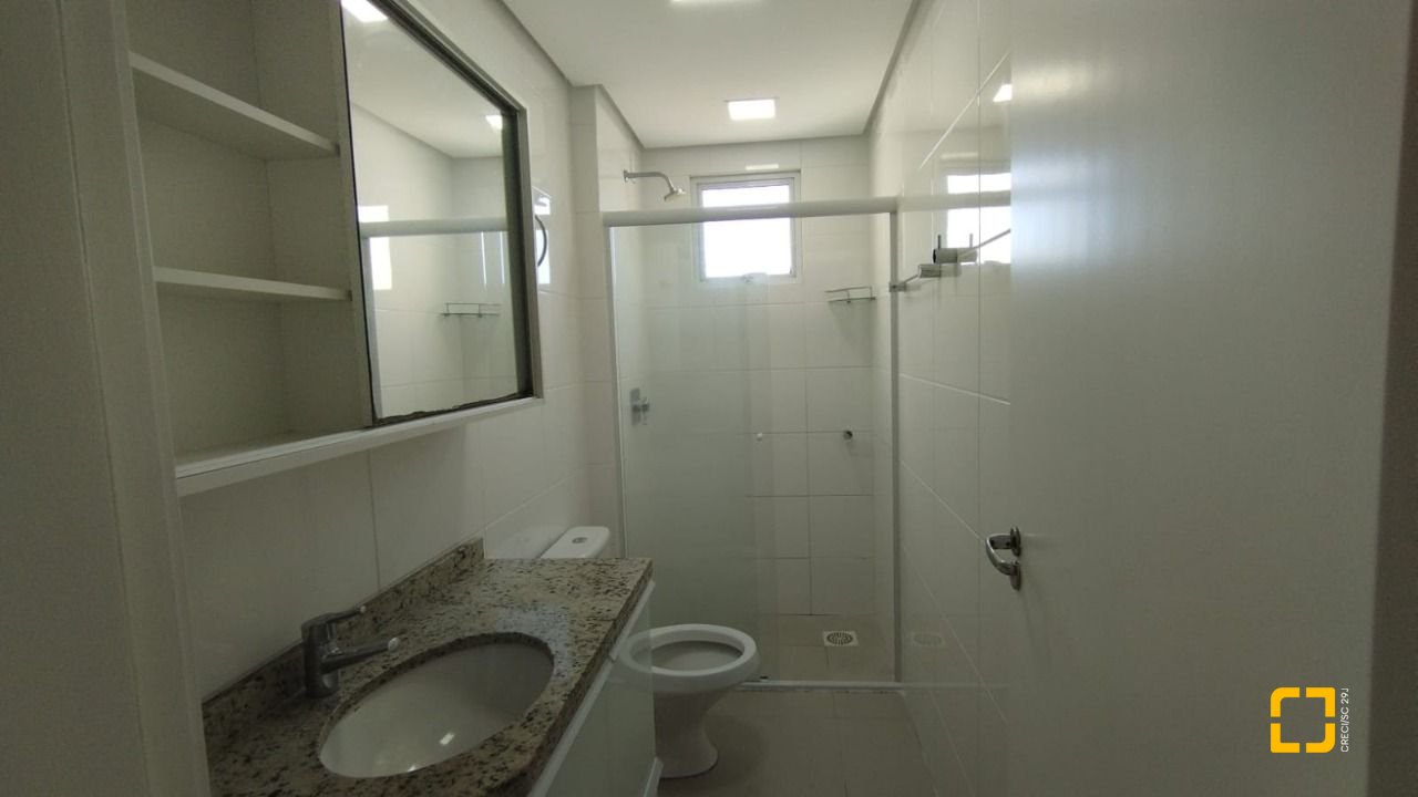 Apartamento com 85m², 4 quartos (sendo 1 suíte), 2 garagens, no bairro Capoeiras em Florianópolis