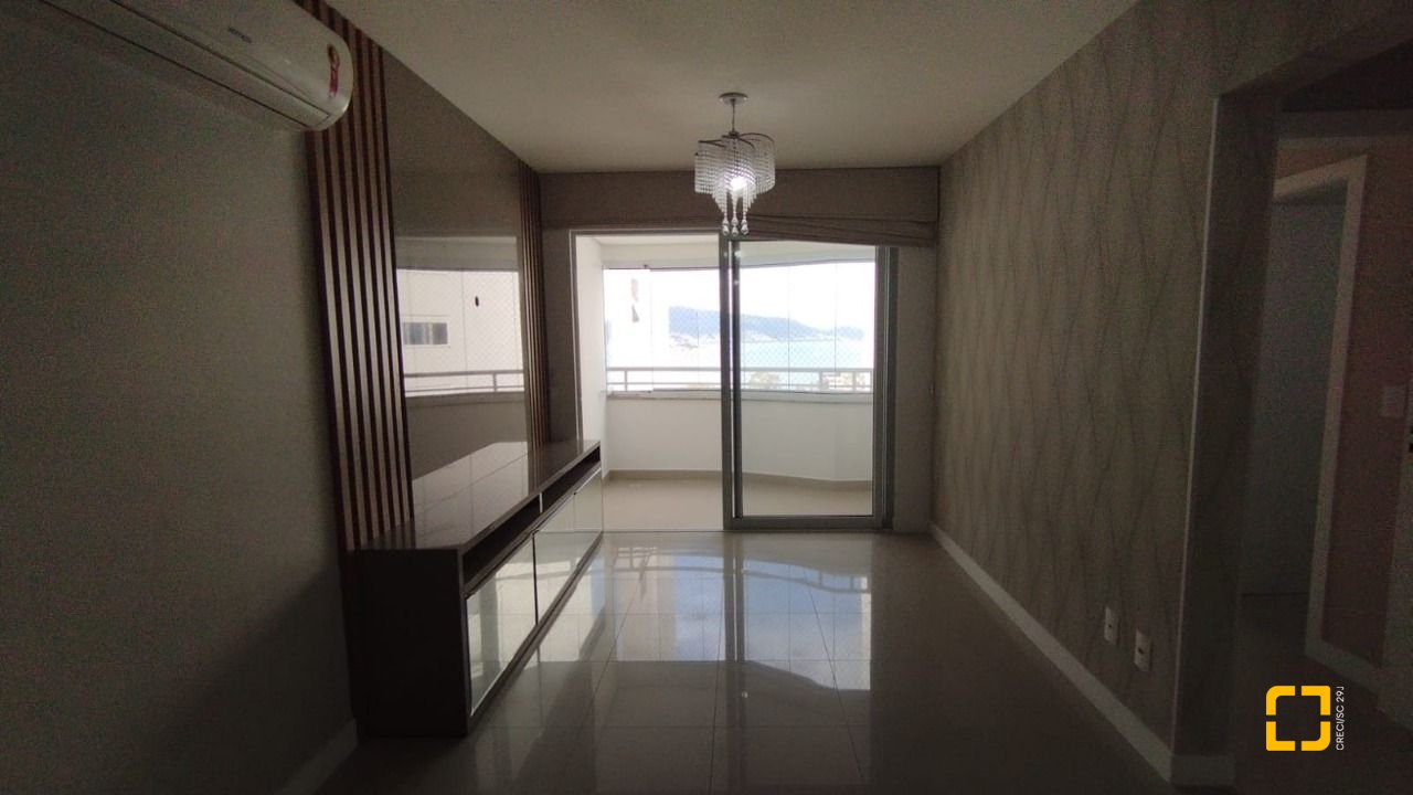 Apartamento com 85m², 4 quartos (sendo 1 suíte), 2 garagens, no bairro Capoeiras em Florianópolis