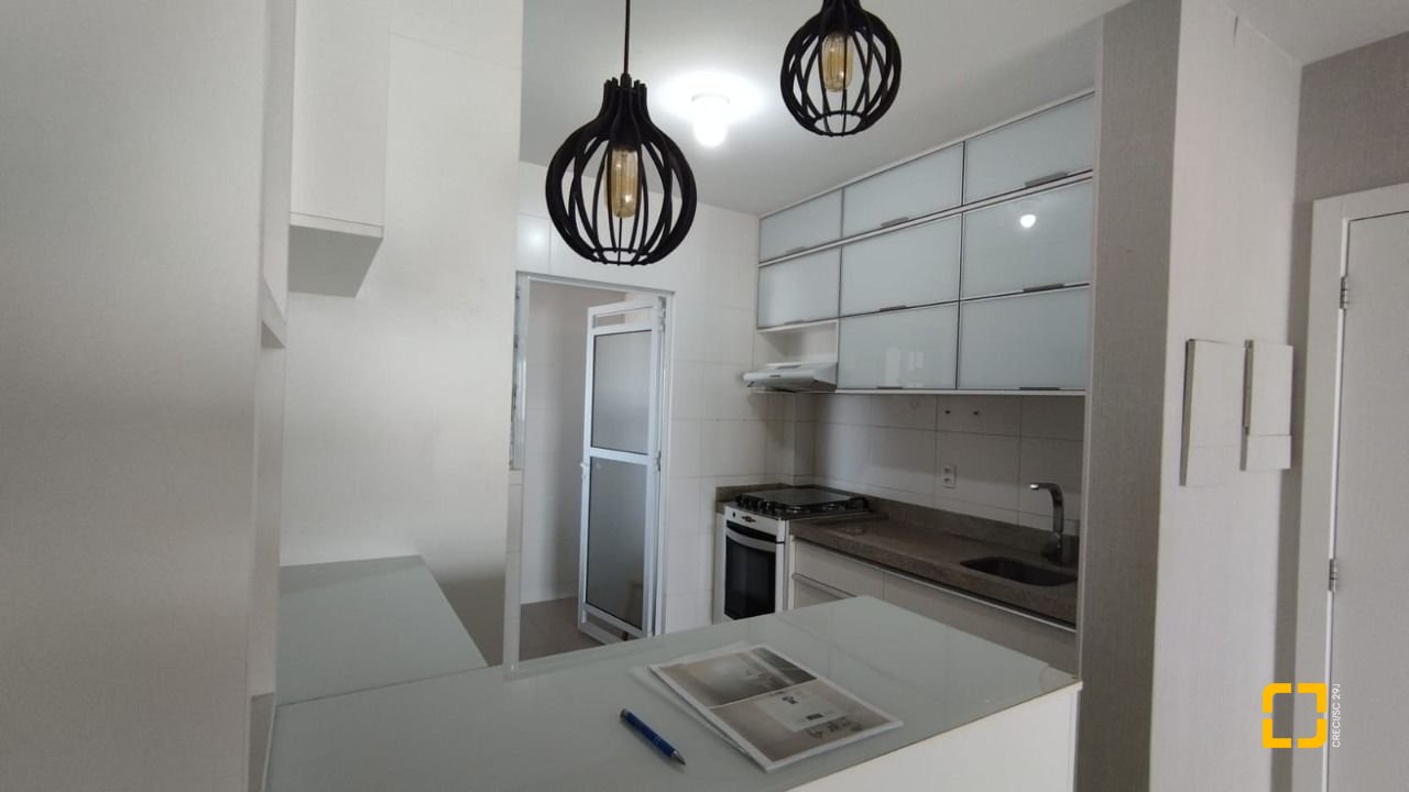 Apartamento com 85m², 4 quartos (sendo 1 suíte), 2 garagens, no bairro Capoeiras em Florianópolis
