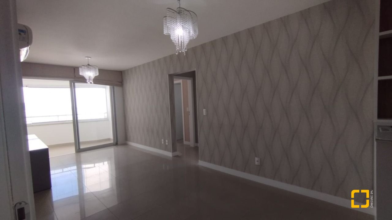 Apartamento com 85m², 4 quartos (sendo 1 suíte), 2 garagens, no bairro Capoeiras em Florianópolis