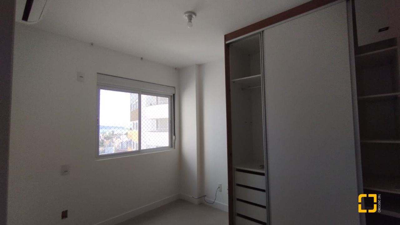 Apartamento com 85m², 4 quartos (sendo 1 suíte), 2 garagens, no bairro Capoeiras em Florianópolis
