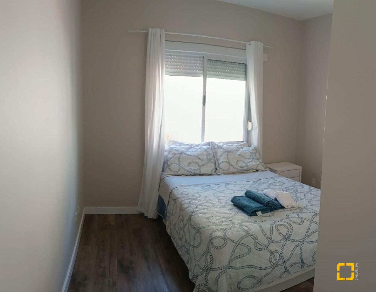 Apartamento com 99m², 2 quartos (sendo 2 suítes), 2 garagens, no bairro Santinho em Florianópolis