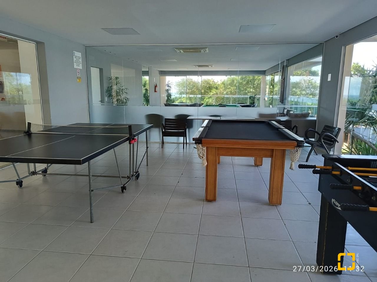 Apartamento com 99m², 2 quartos (sendo 2 suítes), 2 garagens, no bairro Santinho em Florianópolis