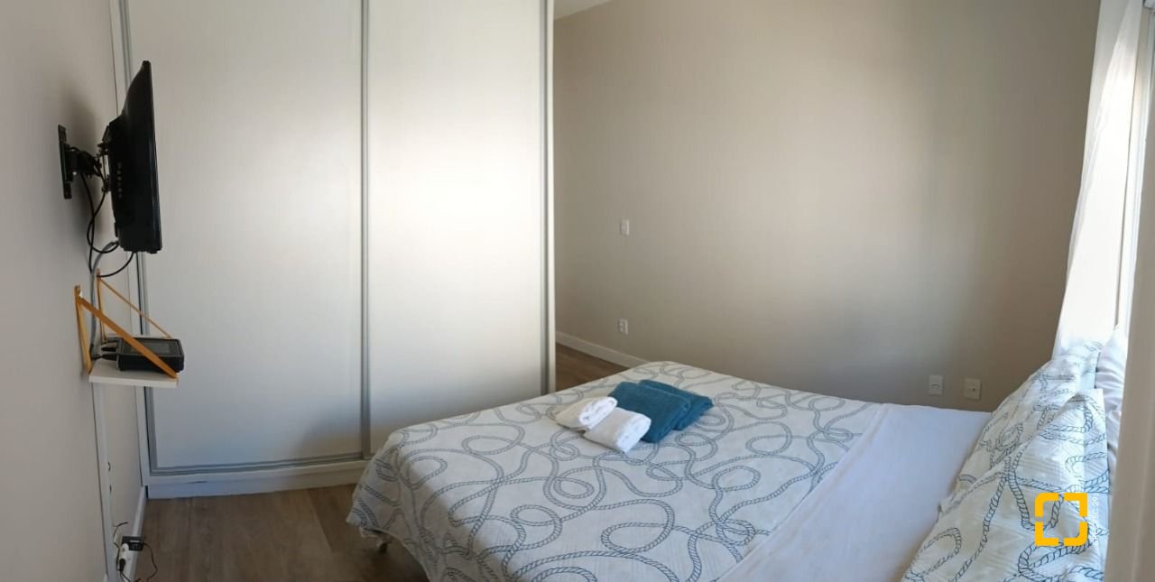 Apartamento com 99m², 2 quartos (sendo 2 suítes), 2 garagens, no bairro Santinho em Florianópolis