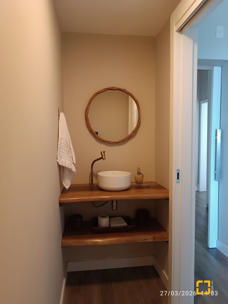 Apartamento com 99m², 2 quartos (sendo 2 suítes), 2 garagens, no bairro Santinho em Florianópolis