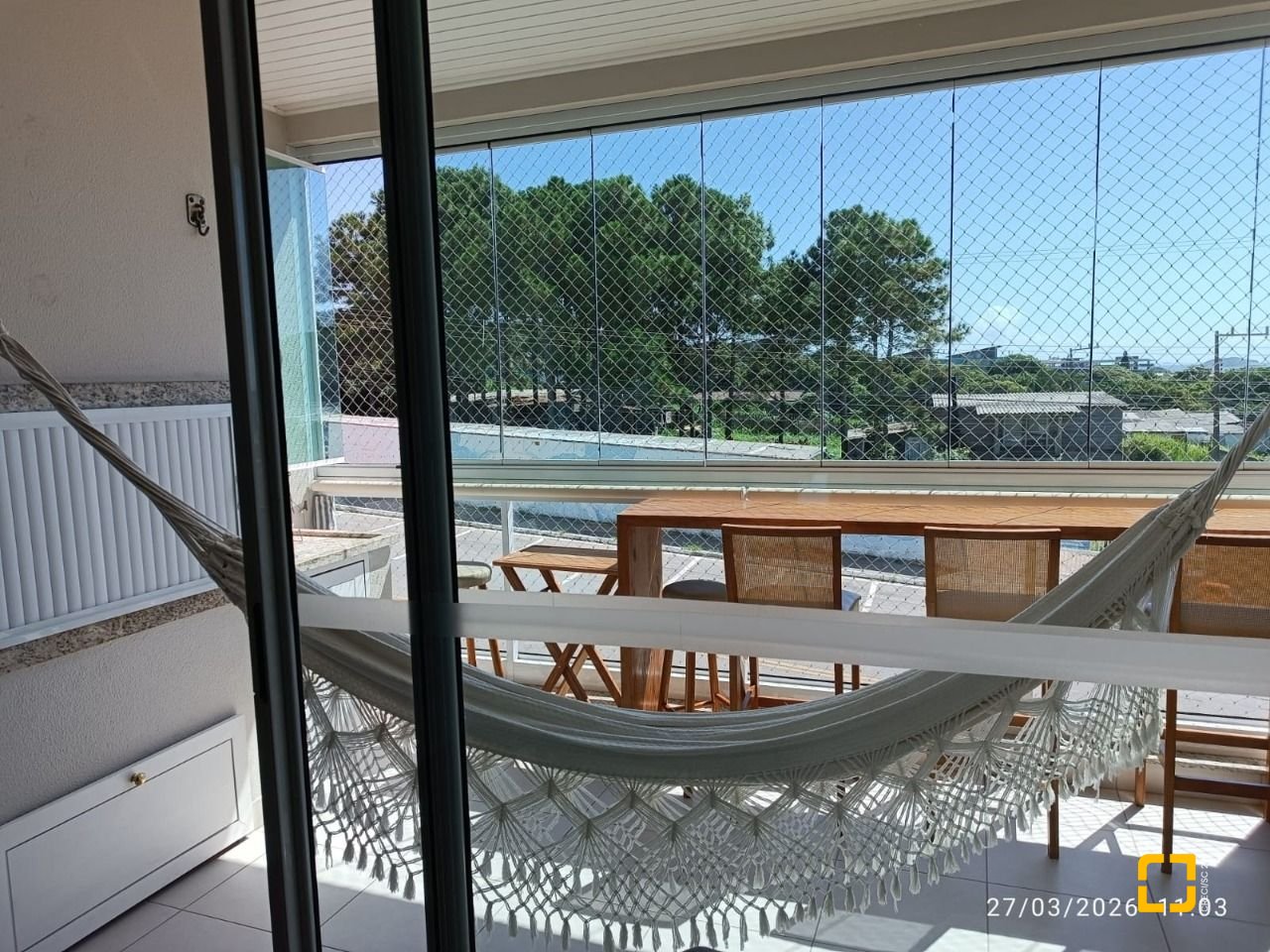 Apartamento com 99m², 2 quartos (sendo 2 suítes), 2 garagens, no bairro Santinho em Florianópolis