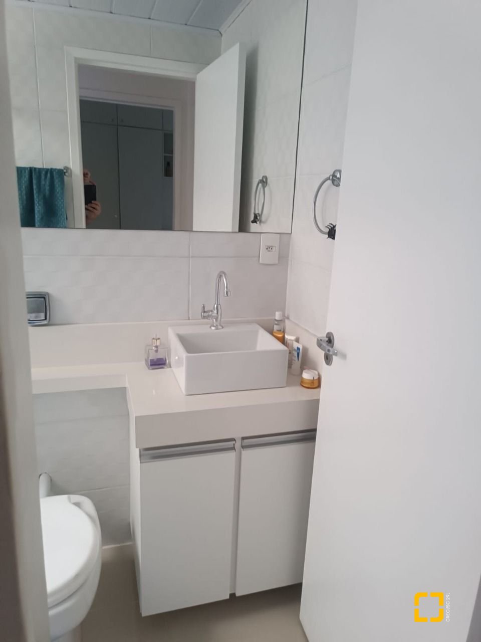Apartamento com 56m², 2 quartos, 1 garagem, no bairro Kobrasol em São José